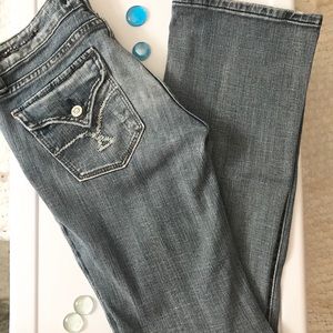 💰4/$25 Vigoss Distressed New York Boot Cut Jeans